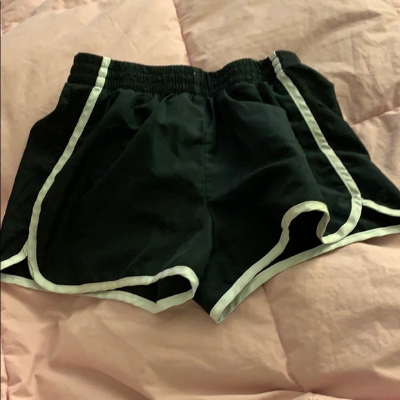 Athletic shorts - Picture 1 of 1